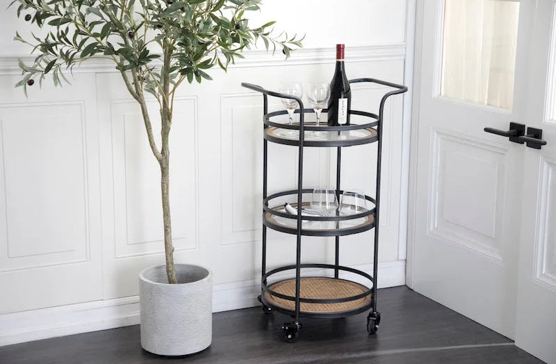 Chariot de bar en métal et rotin avec étagères en verre et poignées - Marron