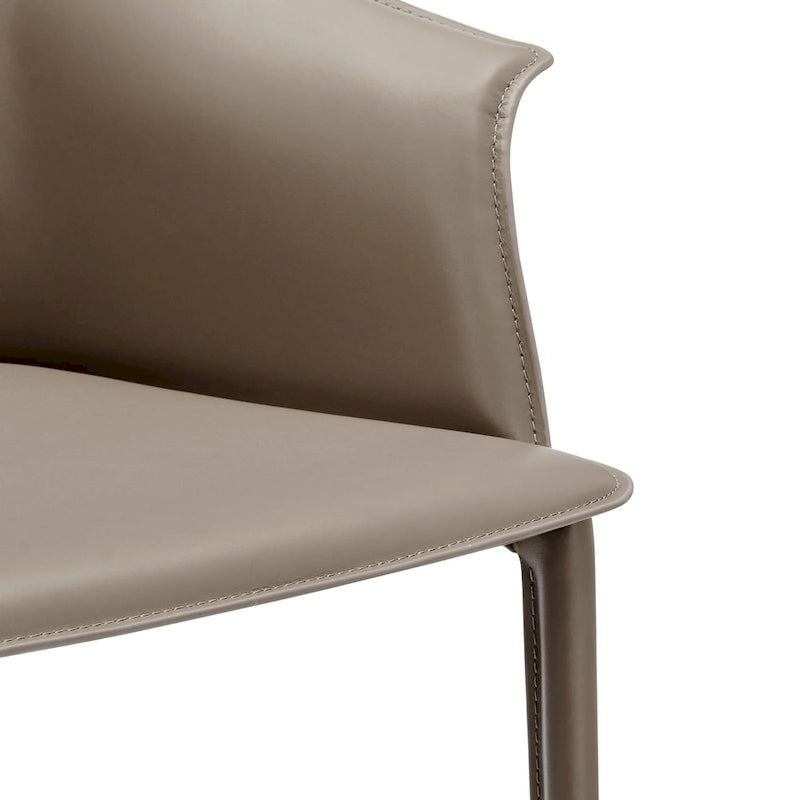 Chaise de salle à manger avec accoudoirs en cuir recyclé