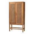 Armoire haute Sibu en rotin naturel de Bohème et bois de teck